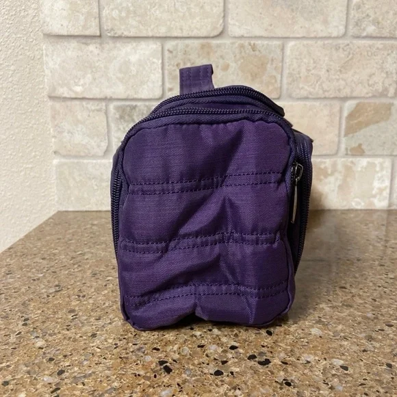 Lug Trolley Cosmetic Case - Picture 4 of 12